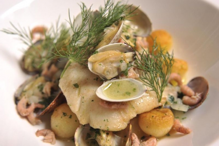 Golden Tulip Hotel L-Escaut