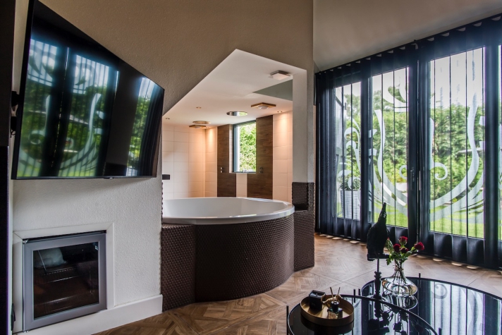 Luxexcellent Wellness B&B