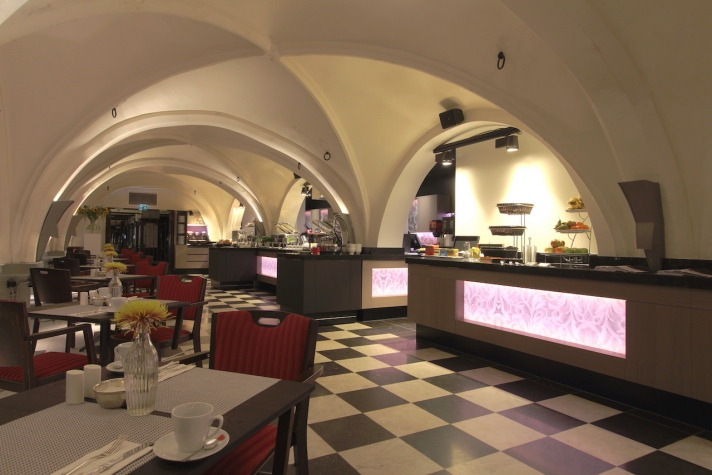 Golden Tulip Hotel Central