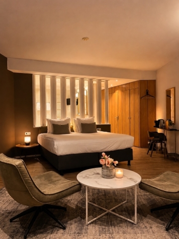 De Zon Hotel & Restaurant by Flow
